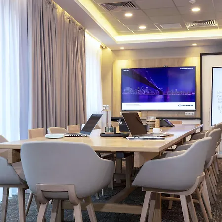 Szálloda Hilton Garden Paris Massy