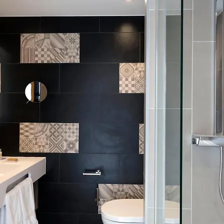 Hilton Garden Paris 4* マシー