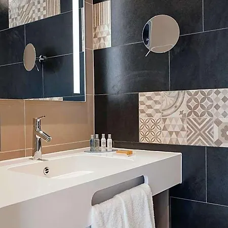 Szálloda Hilton Garden Paris Massy