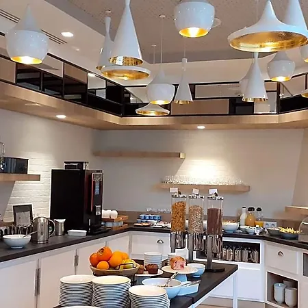 Hilton Garden Paris Szálloda